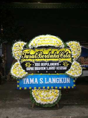 Papan Bunga Duka di Puncakmanggis